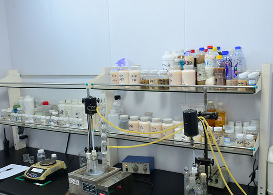Άσπρο Emilsion εκτύπωσης φρούτων τσαντών γαλάκτωμα κεριών εγγράφου ανιονικό αδιάβροχο για την κατασκευή εγγράφου